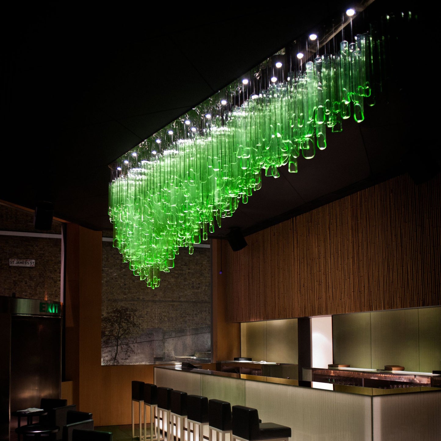 Fabricante de candelabros creativos de cristal de gran tamaño personalizados para restaurante, bar y hotel Villa