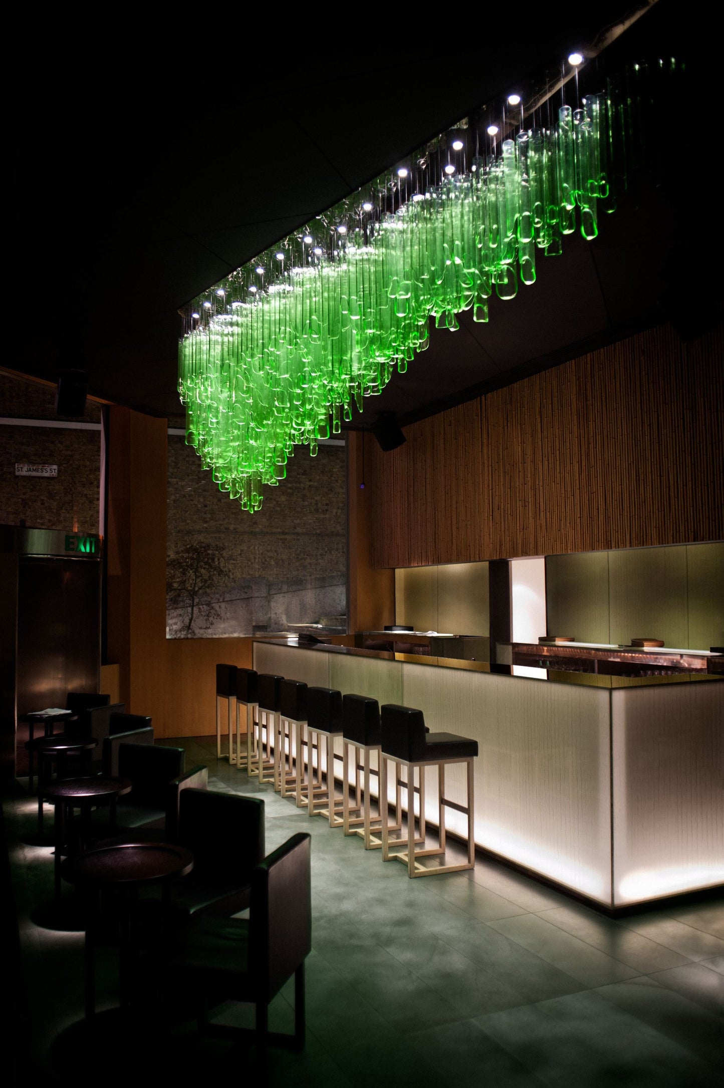 Fabricante de candelabros creativos de cristal de gran tamaño personalizados para restaurante, bar y hotel Villa