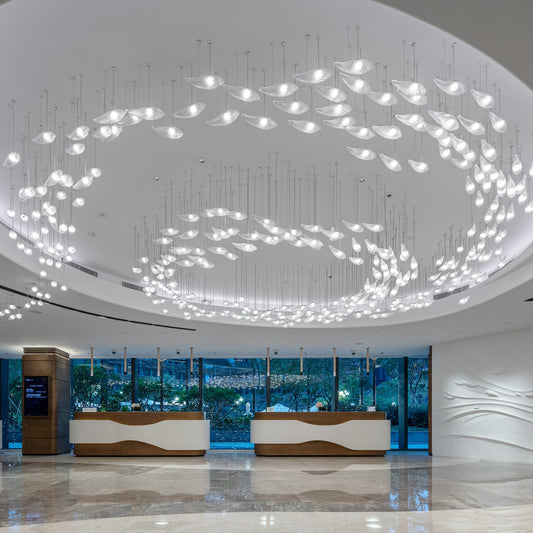 The hotel lobby is not a lobby crystal chandelier