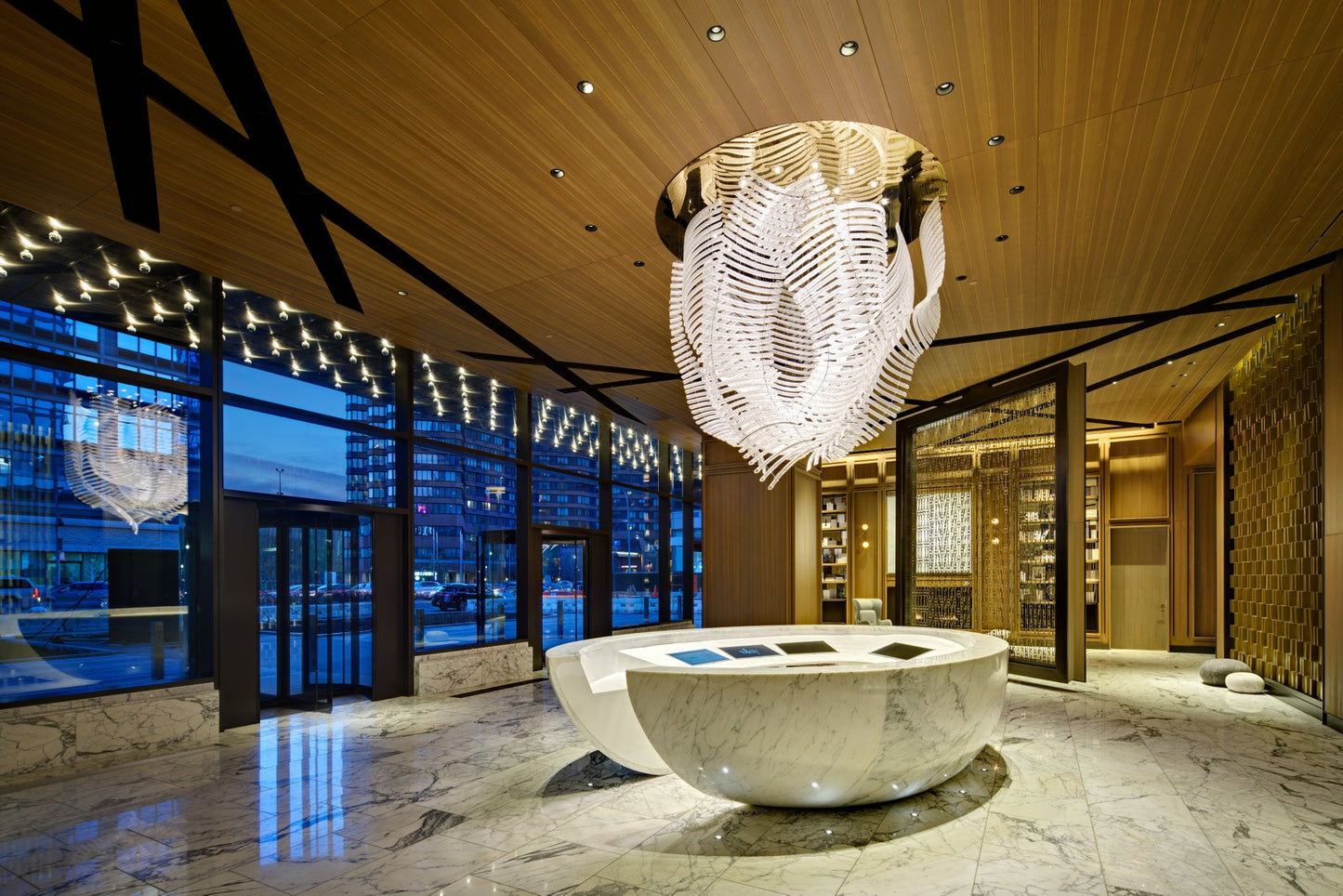 The hotel lobby is not a lobby crystal chandelier