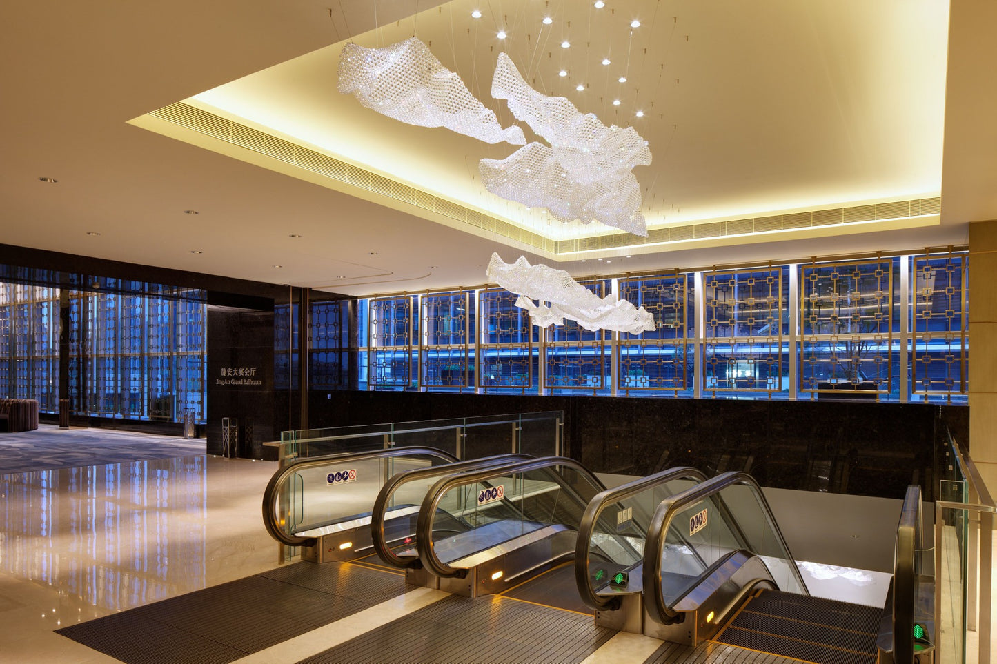 Creative hotel shopping mall large crystal lamp custom manufacturer