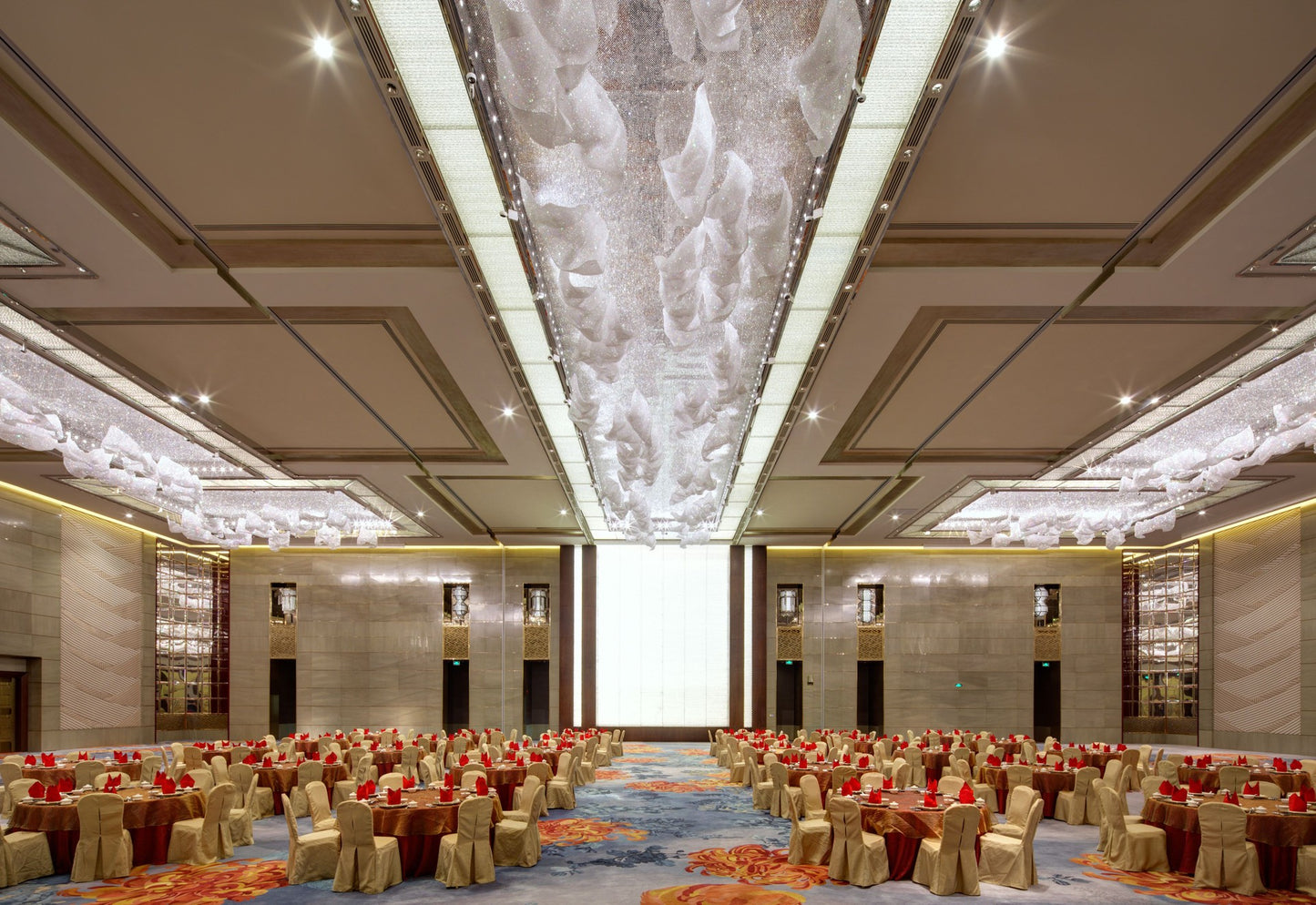 Creative hotel shopping mall large crystal lamp custom manufacturer