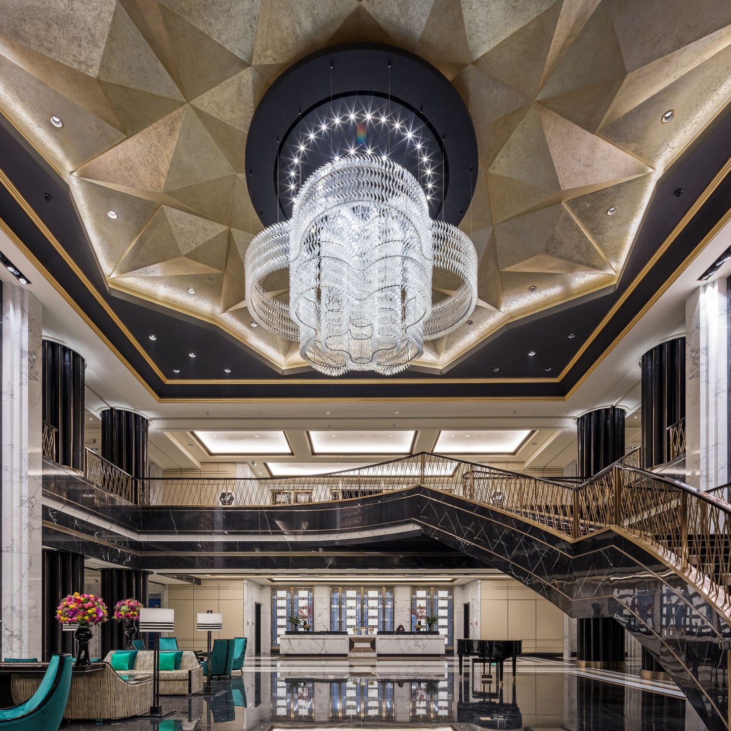 The hotel lobby is not a lobby crystal chandelier