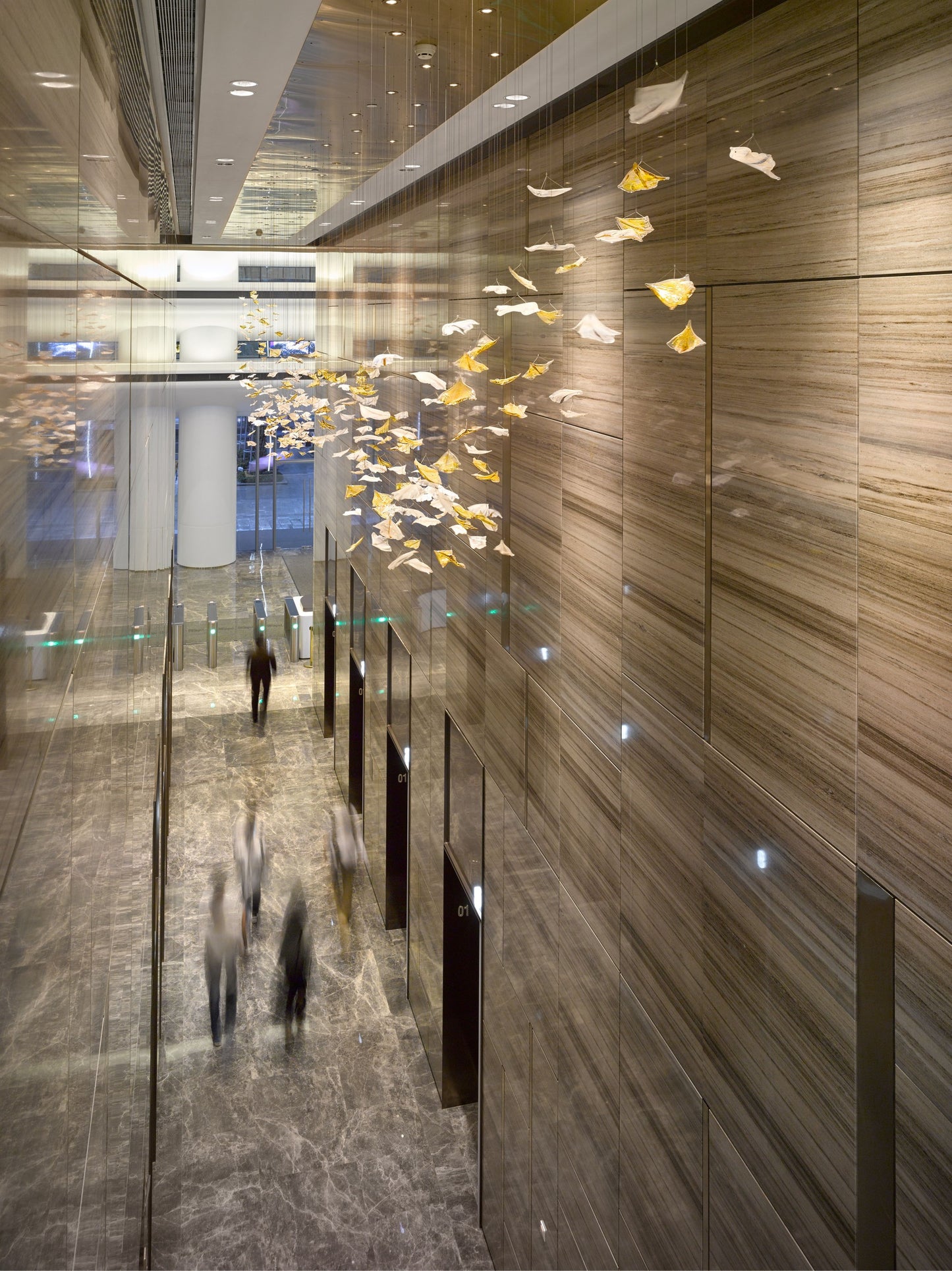 The hotel lobby is not a lobby crystal chandelier