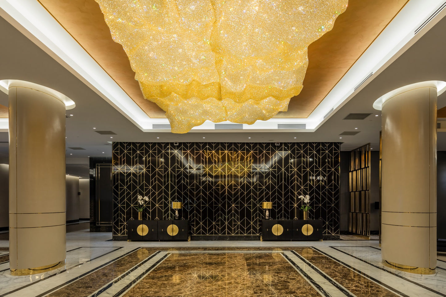 Hotel crystal cloth chandelier