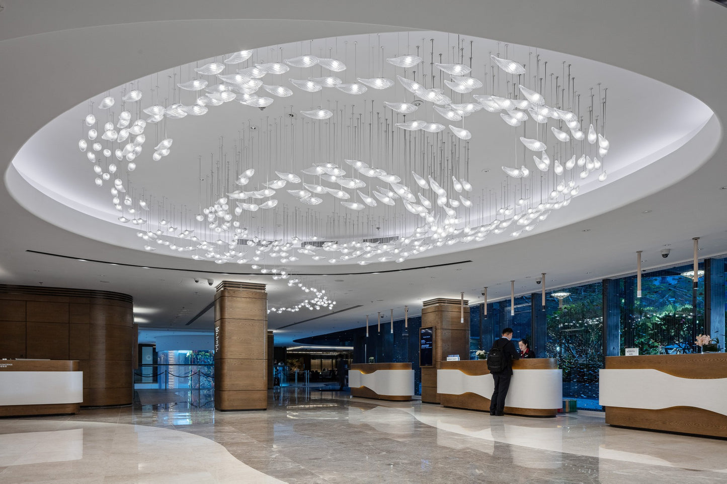 The hotel lobby is not a lobby crystal chandelier