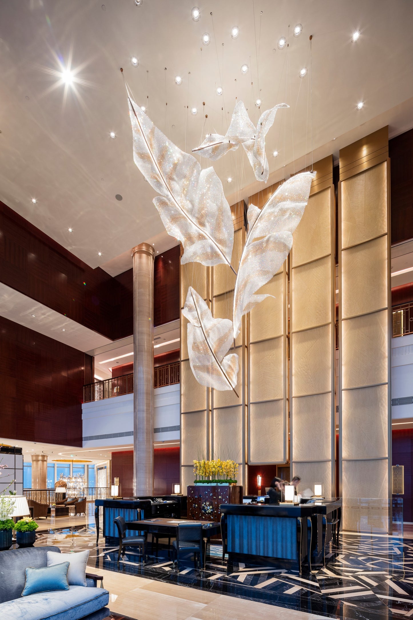 Hotel leaf crystal chandelier