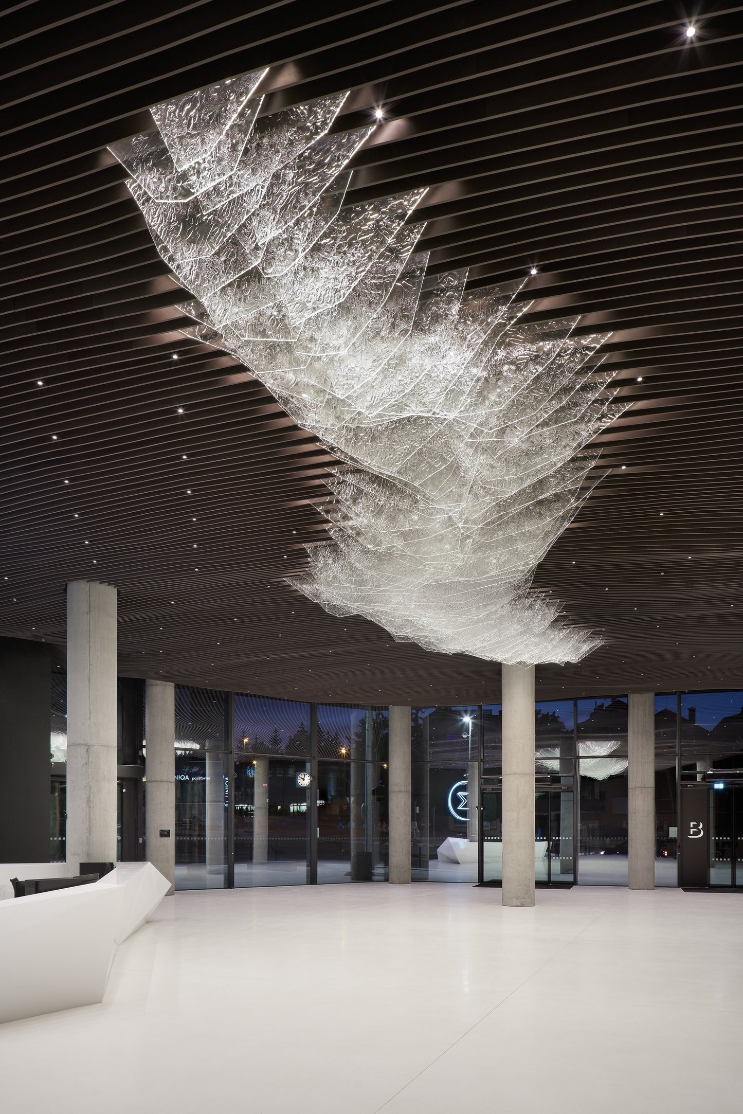 The hotel is not a creative crystal chandelier