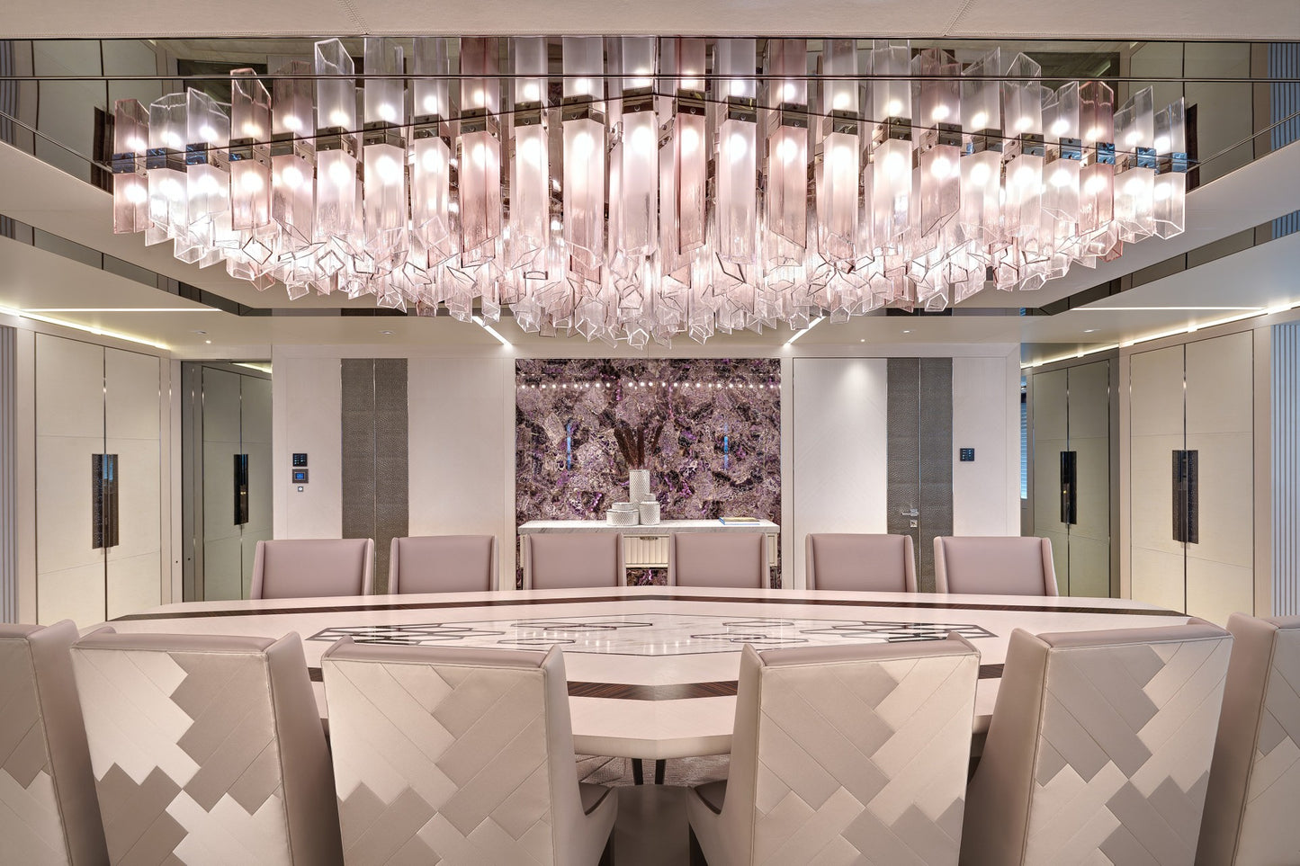 The hotel lobby is not a lobby crystal chandelier